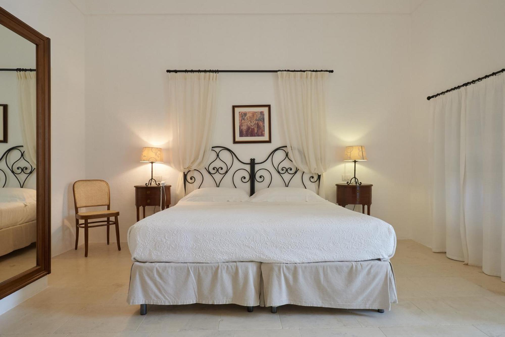 Masseria Le Carrube Ostuni Eksteriør billede